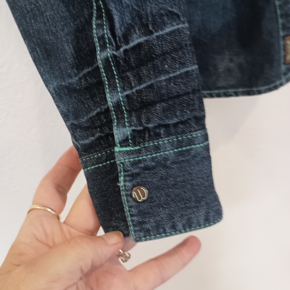 Wrangler Denim Embroidered Western Shirt - Picture 3 of 8